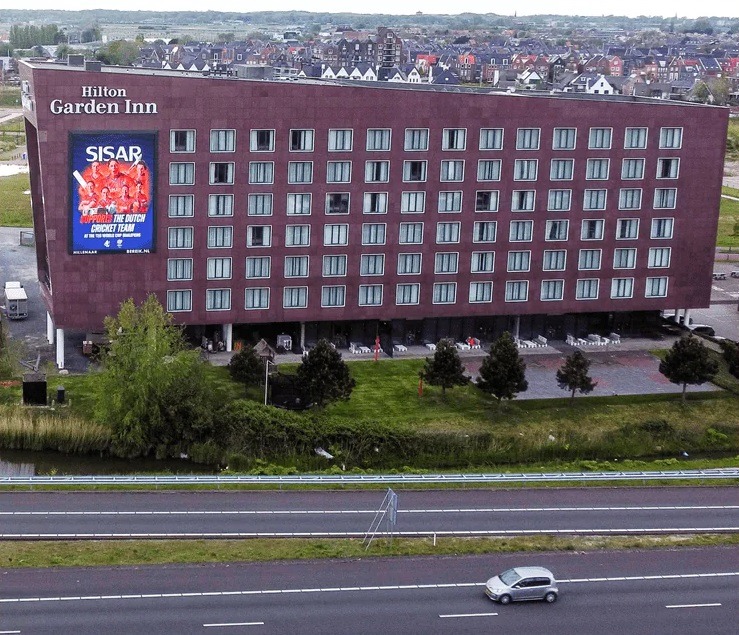 SISAR’s 85 m² Highway Billboard Boosts Netherlands Women’s Cricket Team’s Visibility Ahead of T20 World Cup Qualifier